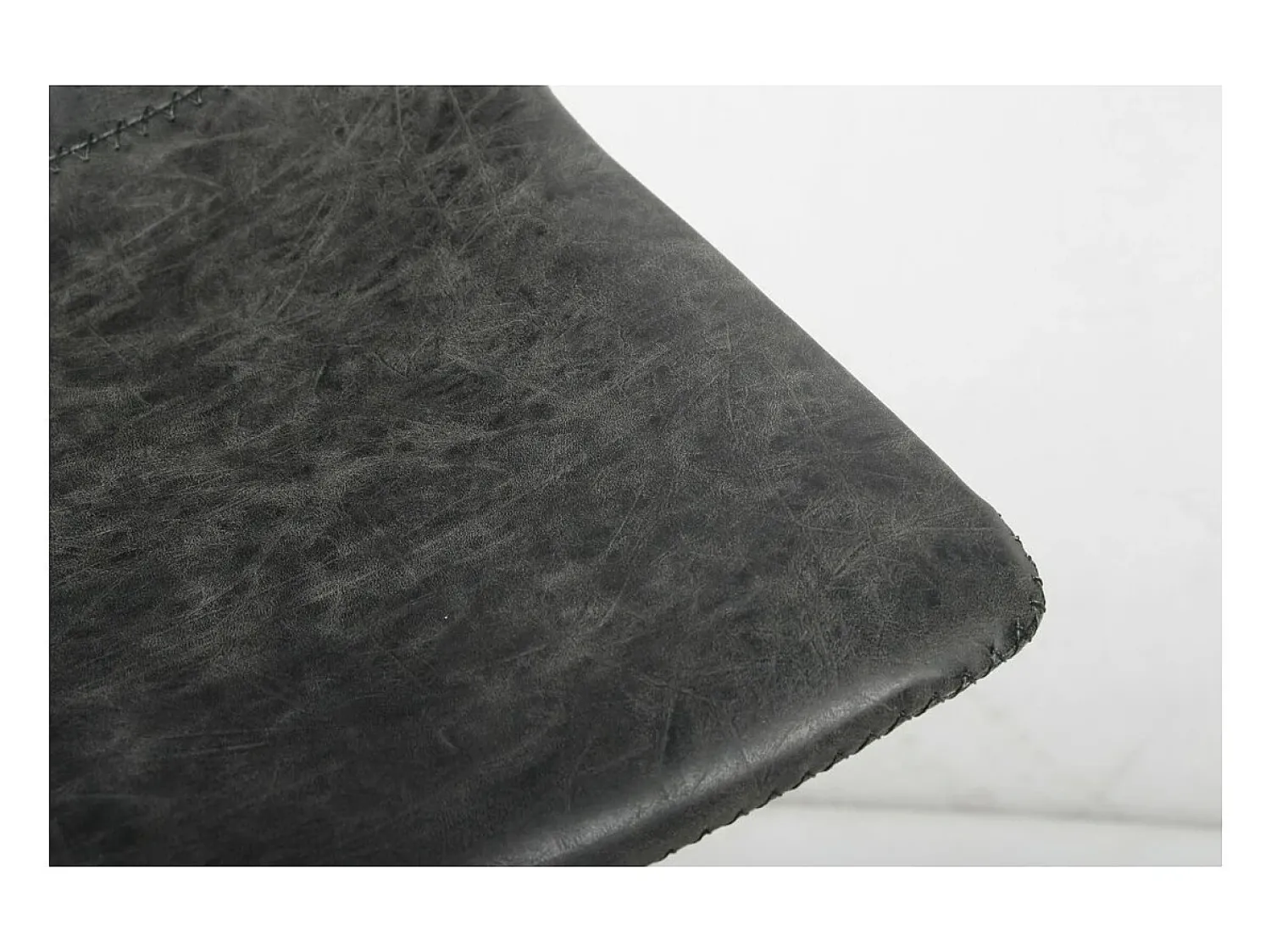 Discount Meublorama Cadeira de balcão 'Ozon' PU , dimensões: A98 x L45 x P49 cm. Preto