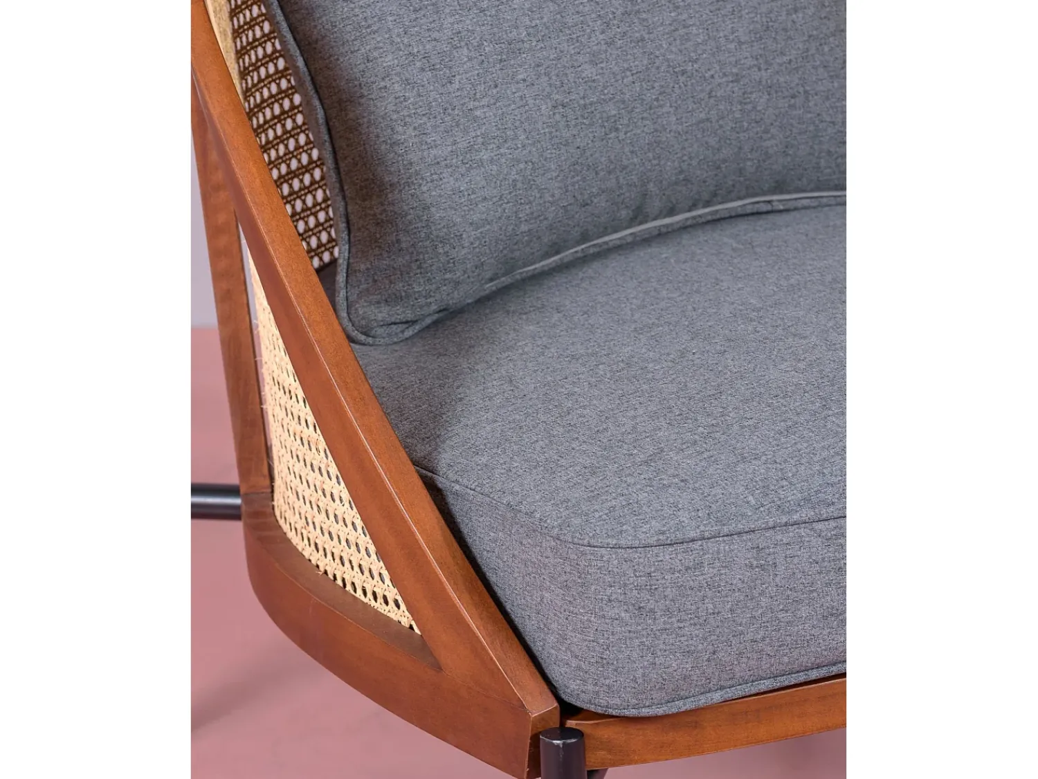 Poltrona|Nest Dream Cadeirão retro vintage em madeira de nogueira e rotim natural - Robín - Noz Natural escuro