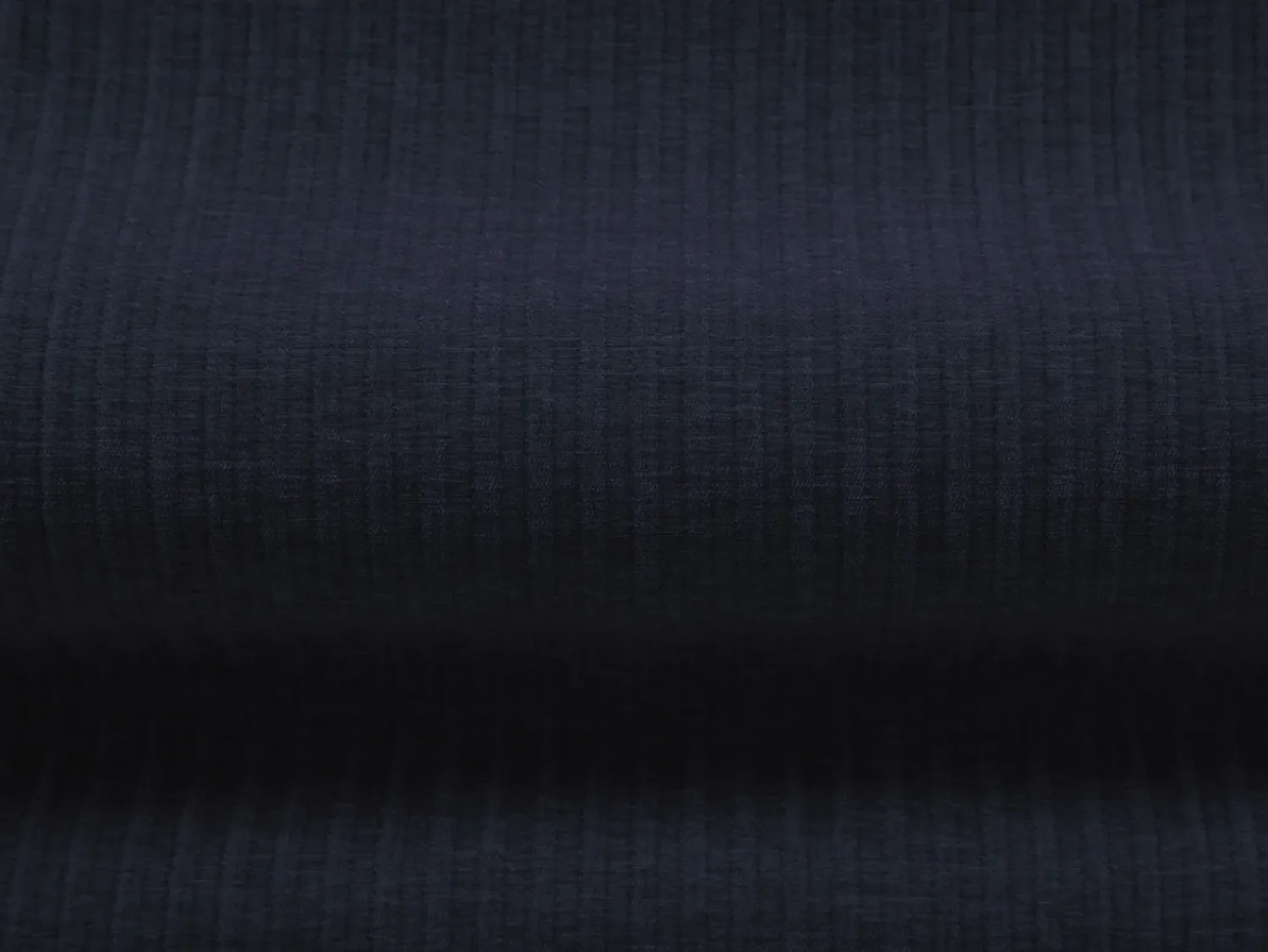 Poltrona|Cosmopolitan Design - Poltrona "Arendal" em tecido chenille com efeito canelado azul real - 124x102x70cm Azul escuro