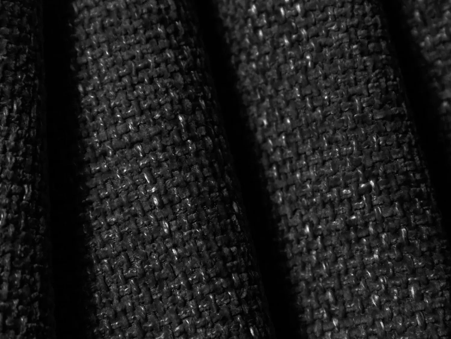 New Cosmopolitan Design - Sofá convertível de canto esquerdo com caixa de arrumação "Matera" 4 lugares em tecido chenille - 253x173x86cm Preto