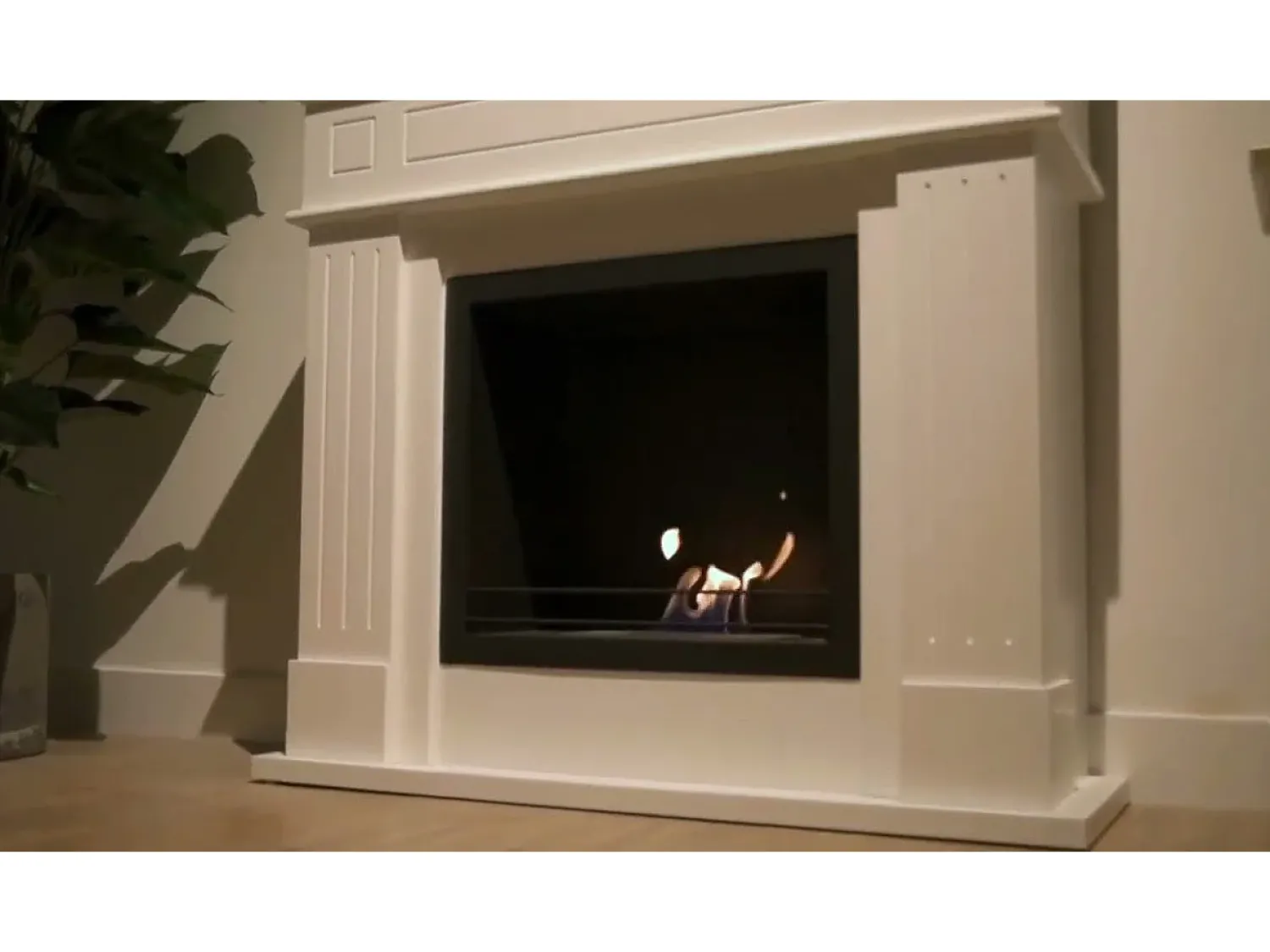 Lareira| Lareira a bioetanol de piso Cambridge em madeira preta 110x37x102h Preto