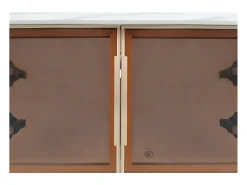 Mesa De Centro* Mesa de centro com porta de vidro temperado, gavetas onduladas, pés e puxadores dourados, para sala de estar. Branco
