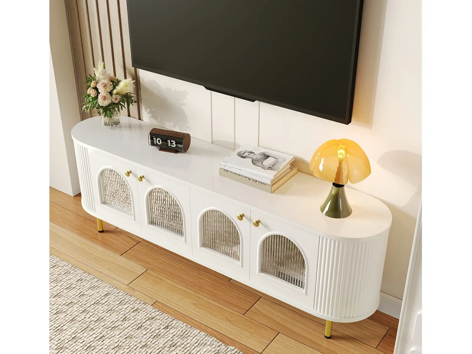 Móvel De Tv* Móvel de TV com portas de vidro e detalhes dourados – 170 x 35 x 55 cm – com puxadores dourados Branco