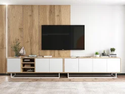 Clearance Móvel de TV com 7 portas e 1 nicho - estrutura carvalho wotan frentes mate - 300 cm, estrutura metálica Branco