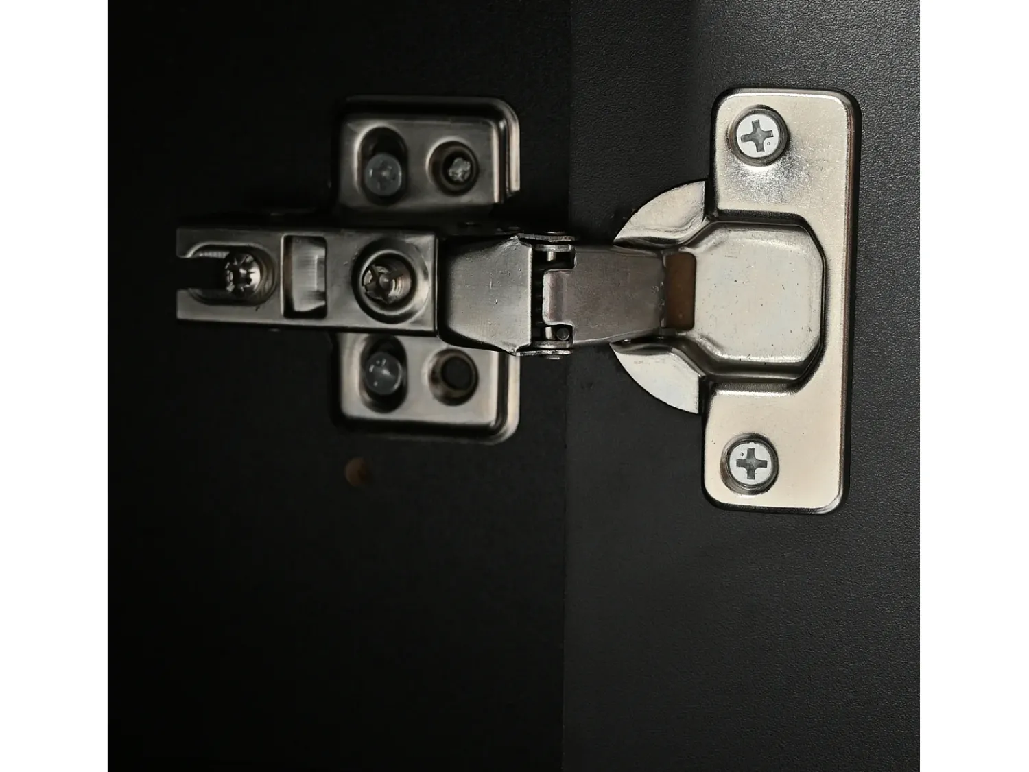 Móvel De Tv| Móvel para TV , 190 cm, com 4 portas, pés dourados e portas com ranhuras. Preto