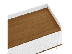 Painel de TV com 3 portas - Tampo com calhas laterais - acabamento em madeira natural -^ Móvel De Tv