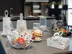 Acessório Vinho E Bar| Peça central pequena Farfalloso Ø31 cm em ferro perfurado Design moderno com borboletas elegante decoração de mesa Made in Italy Bege
