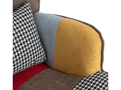 Poltrona* Poltrona de lazer combinada com apoio para os pés, encosto e almofada. Multicor